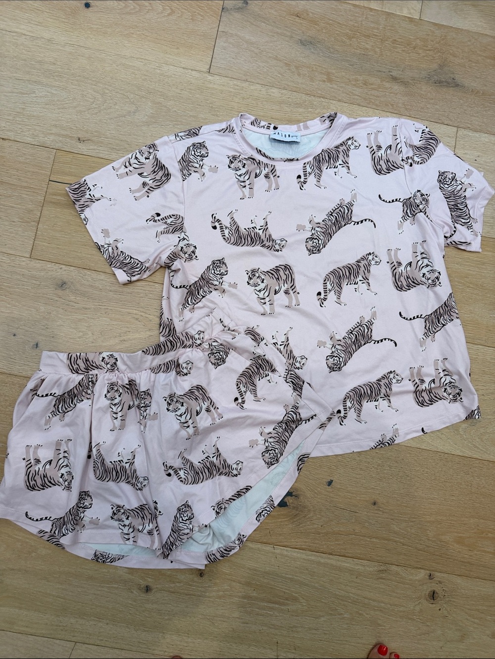 Short-Sleeve Pink Tiger Print Pajama Set
